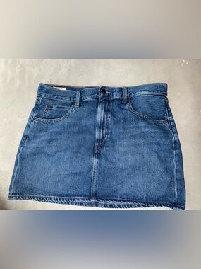 Levi’s 70s micro mini skirt size 31